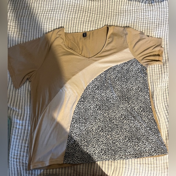 SHEIN Leopard Top and leggings Set - Picture 2 of 7